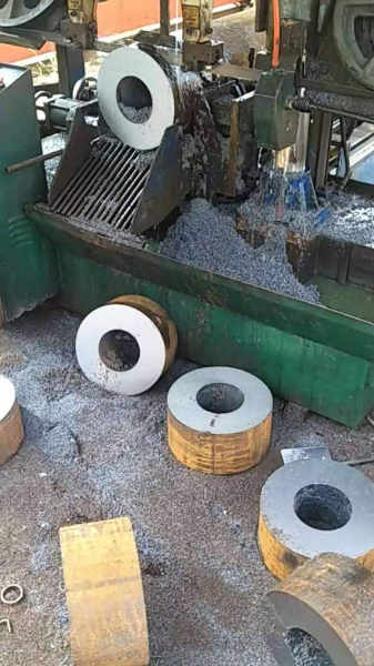 煙臺(tái)40cr合金無(wú)縫鋼管